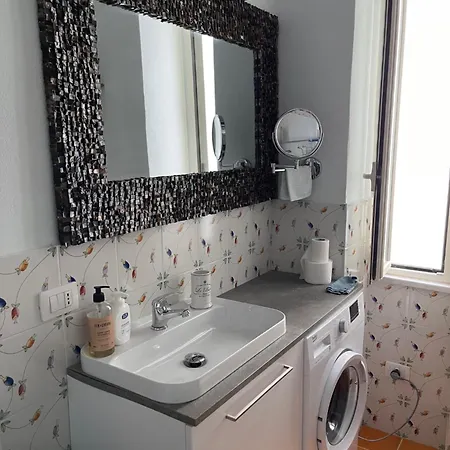 Theatre Apartment *